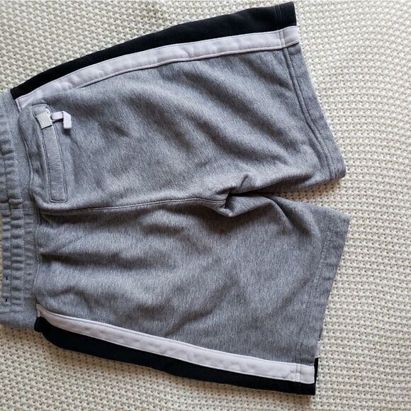 Nike Air shorts  - Picture 7 of 10